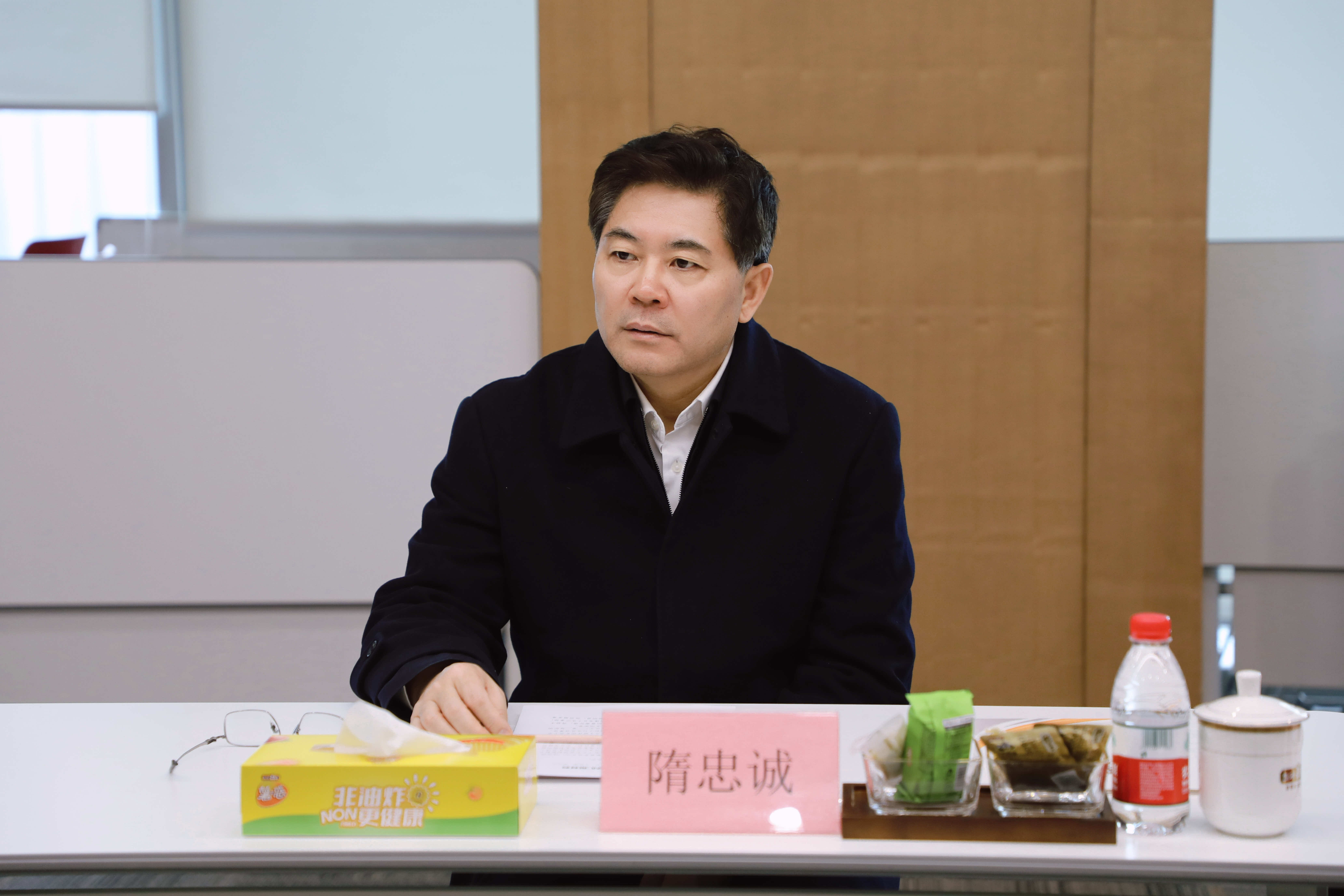 省委統(tǒng)戰部部長(zhǎng)隋忠誠(chéng)一行到鹽津鋪子開(kāi)展春節(jié)走訪(fǎng)慰問(wèn)